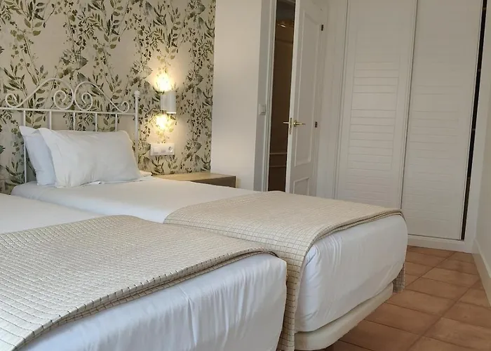 A 150 M De La Playa De Baltar - Vut